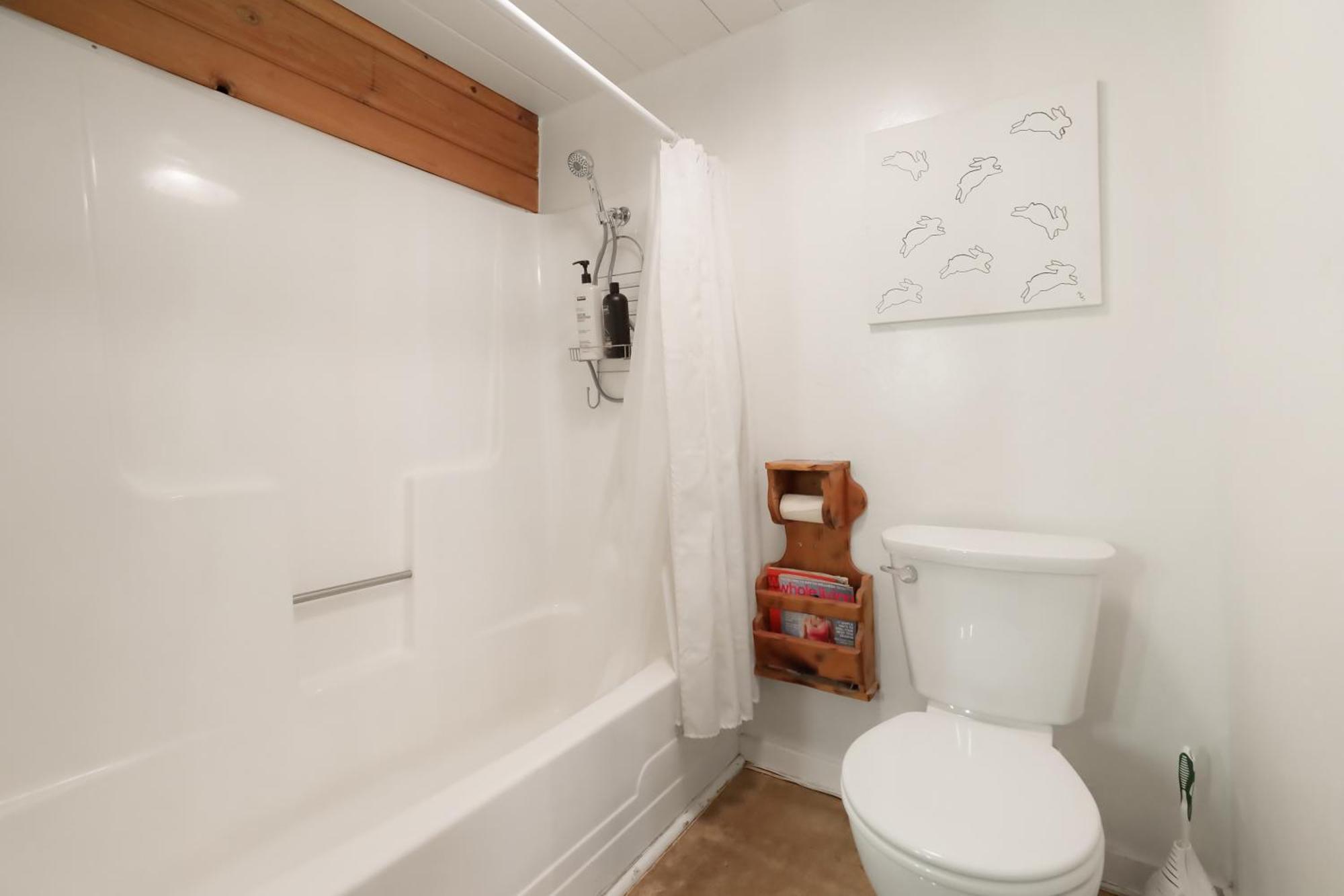 Spacious Classic Retreat- Near Lassen *