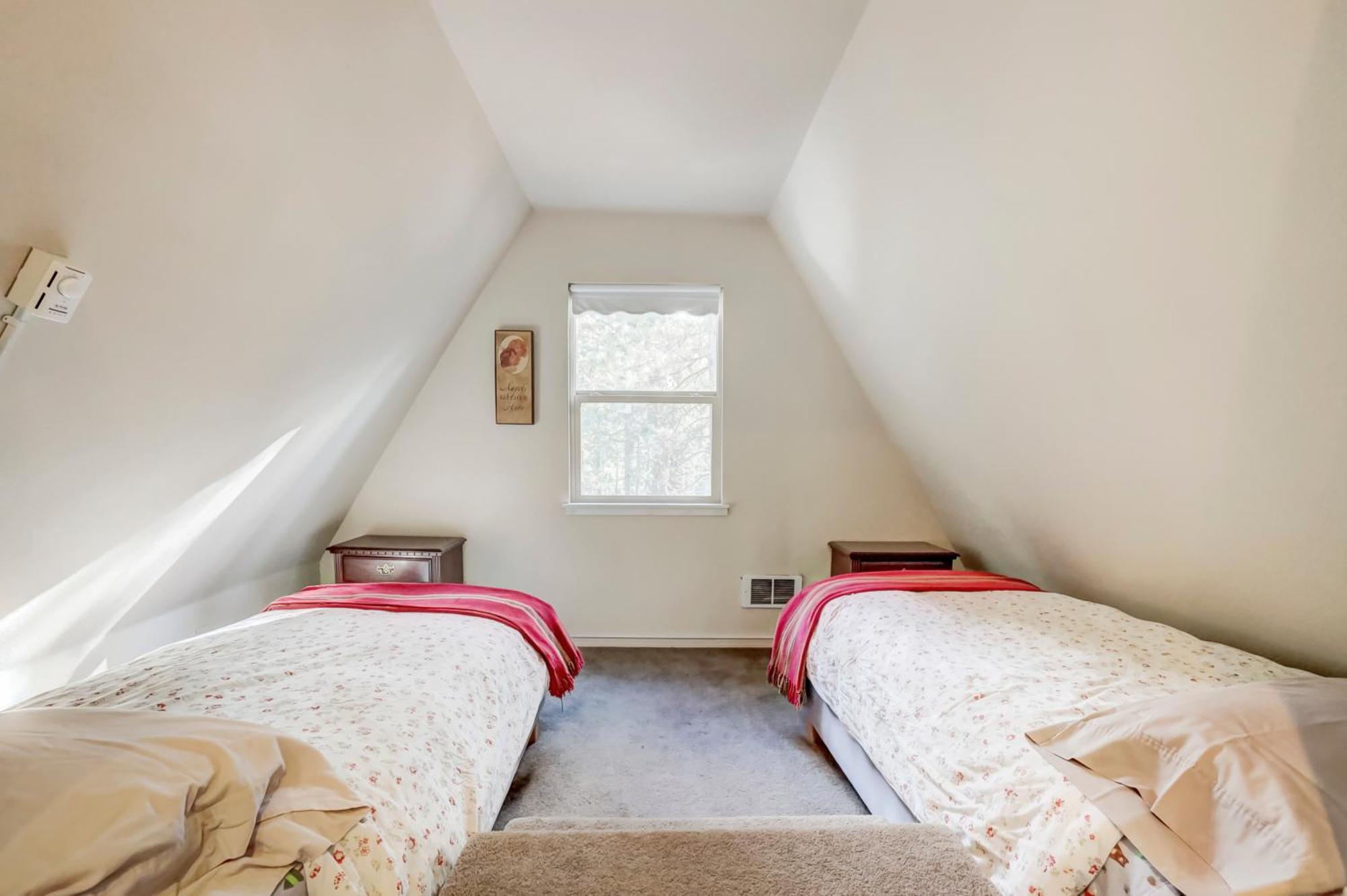 Holiday home Spacious Classic Retreat- Near Lassen